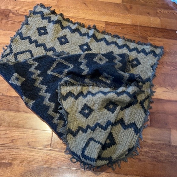 Wilfred Diamond Mosaic wool  Blanket Scarf - Picture 3 of 12